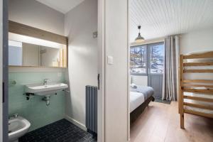 Hotels CHALET AUBERGE - Les Melezes : photos des chambres