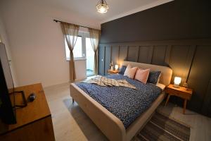 FLH - Sunset Boulevard