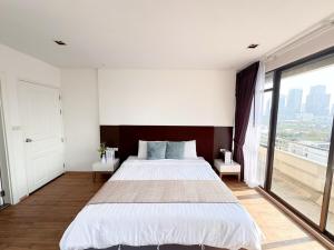 Nana SkyView Retreat 2 Bedroom 2 Bath Nana BTS