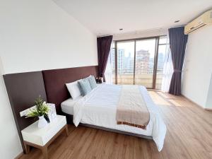 Nana SkyView Retreat 2 Bedroom 2 Bath Nana BTS