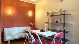 Calm Central Apartment