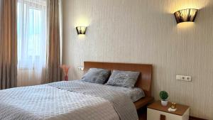 Calm Central Apartment