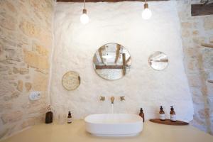 Complexes hoteliers Maison Lou Piade un havre exclusif de 3 chambres avec petit dejeuner fait maison et produits locaux : photos des chambres