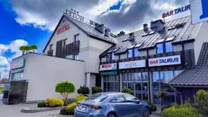 拉得娜金牛座酒店 - Piotrkowice