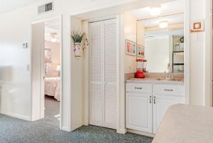 Plantation East #1204