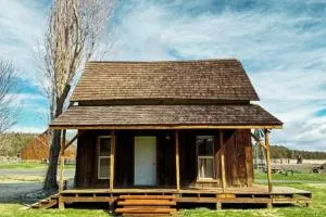 Long Hollow Ranch - The Bunk House - 姊妹城