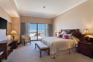Royal Suite with Terrace and Full Sea View room in Grand Hotel Excelsior