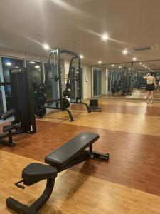 Panoramic Landscape and Seaview, 2BR, Near Airport, 8m