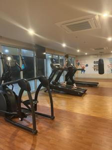 Panoramic Landscape and Seaview, 2BR, Near Airport, 8m