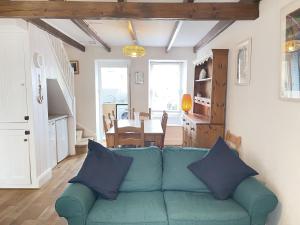 Silver Seahorse a classic fishermans cottage