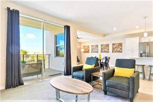 Beautiful Condo Only 6 Minutes From Disney World