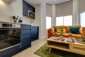 Stylish North Bay Apartment Beach & Town