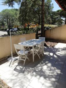 AGREABLE APPARTEMENT AVEC PARKING DANS UNE RESIDENCE ARBOREE TRES CALME