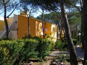 AGREABLE APPARTEMENT AVEC PARKING DANS UNE RESIDENCE ARBOREE TRES CALME