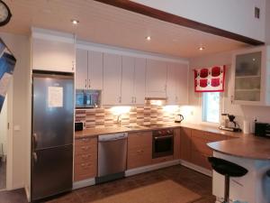 Majoituspalvelu Nurmi Oy Välitie 3B Saunallinen