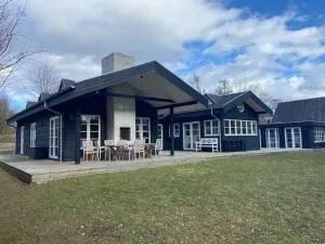 New England-Style Home, Near Beach In Mols - Ørby