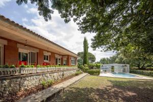 Casa con piscina en Vilobí dOnyar