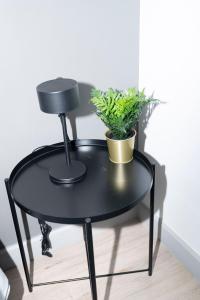 Centro Cívico | Compañía | Piscina | GYM | Wi-Fi | Terraza y Parrilla | Security 247