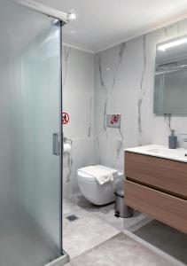 Glyfada Sea Breeze Loft A