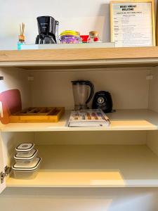 Novo e completo Studio em Moema-14 andar-ONJurupis