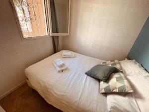 Sete T2 avec piscine, parking, proche des plages