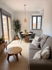 Life Apartments Alameda Colón