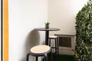 2-bed apt with cozy private terrace at Intendente