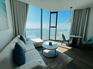 A La Carte Ha Long Bay - Sea View Apartment