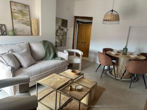 Edificio El Navegante Cuenca Centro by Renthas