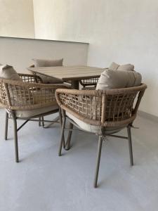 204 Lux Suites Level2 Tower 206