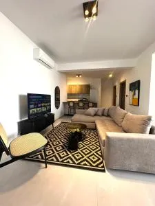 204 Lux Suites Level2 Tower 206 - Tseri