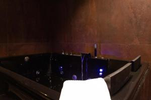 Black Room Suite and SPA