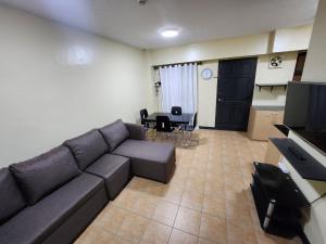 2BR Condo near BGC