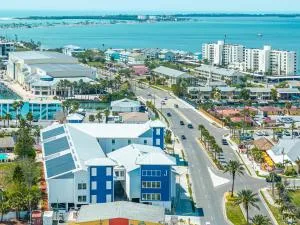 The J Hotel - ديوندين