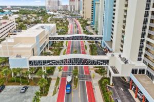 Spacious Gulf-Front Condo w Resort AmenitiesSweeping Ocean Views