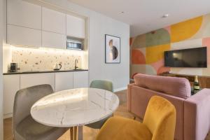 Retro Boutique by NorthSide Apartments