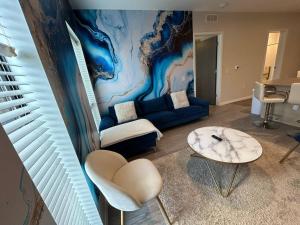 Lightning Luxe Retreat