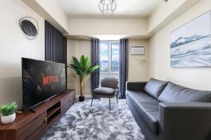 Furnished 1BR Condo Rental in Cebu IT Park, Central Cebu with Fast WiFi, Free Pool and More