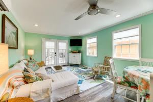 2 Mi to Rockport Beach Cozy Hideaway! - 3hvězdičkové hotely ve městě Rockport