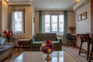 Super house 75 mt 2 bedrooms 1 living room Istanbul center