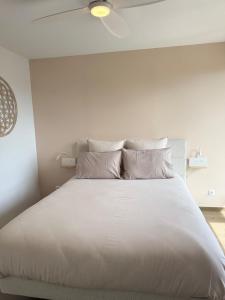 Appartements Le Doublaix - Superbe T3 neuf - Parking prive - : photos des chambres