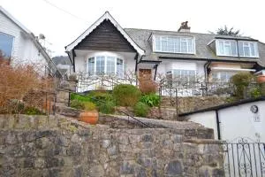 Lighthouse Cottage, 19 Broadlands, Shaldon - Shaldon