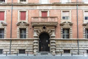 Design Suite in Historical Palace