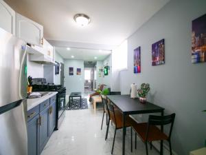 Cozy & Simple 2-Bedroom unit minutes to NYC