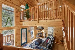 KunTree Cabin by Beyond Expectations w Hot Tub