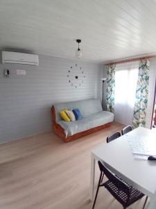 "Widokowe Wzgórze"domki z widokiem na jezioro w Polańczyku z klimatyzacją