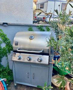 Kleines Sommer Apartment mit Terasse und Grill