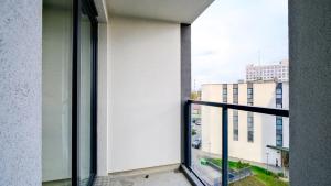 Mogilska modern - free parking - by Hosty