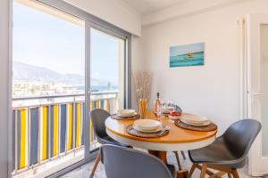 Appartements LA PERLE 2P Vue Mer Terrasse 2 mins Plage Garage Clim : photos des chambres