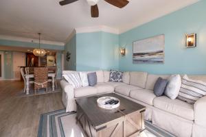 112 Barrington Court